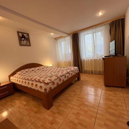 Appartement Studio La Turn à Sibiu Extérieur photo