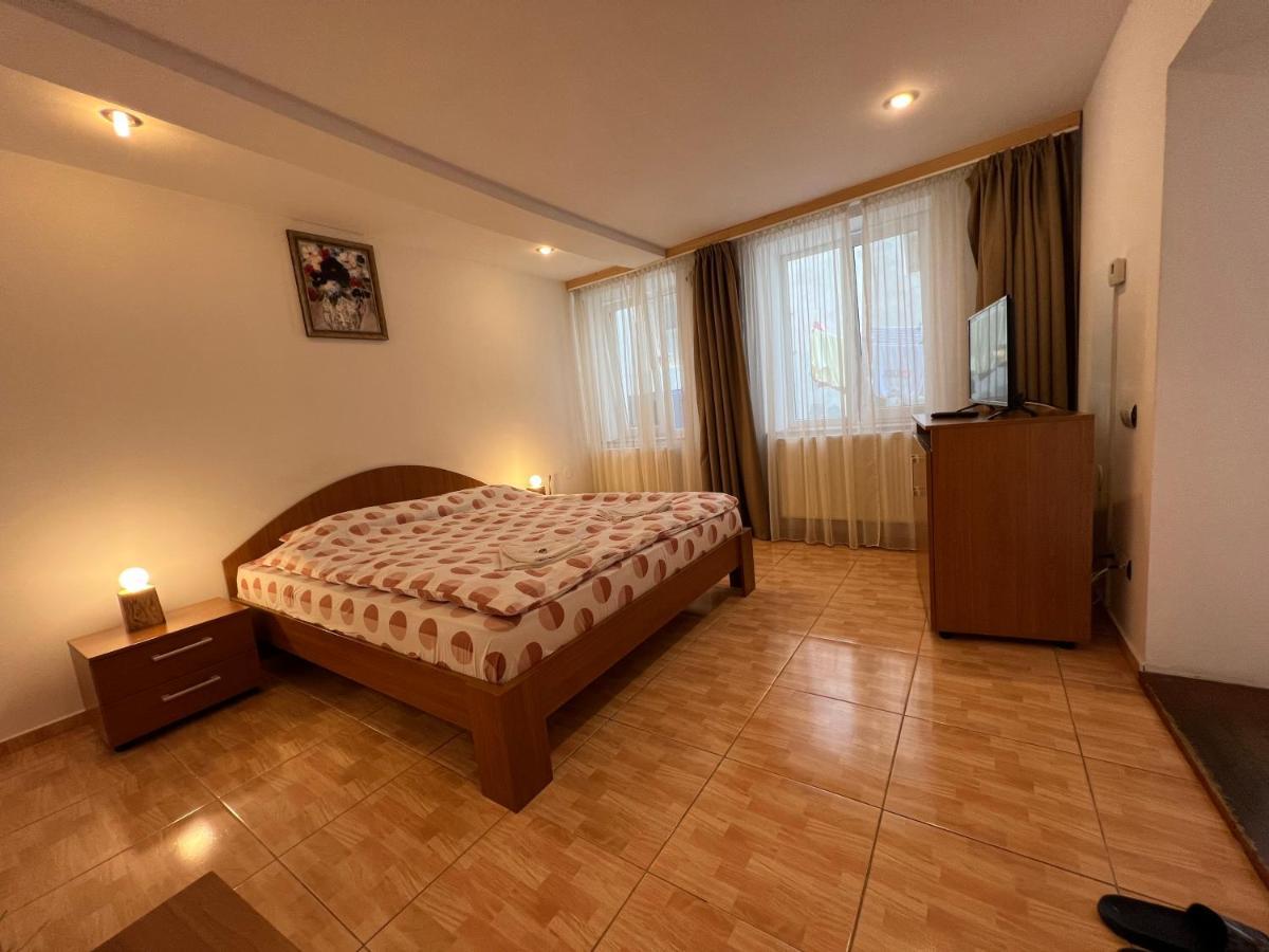 Appartement Studio La Turn à Sibiu Extérieur photo