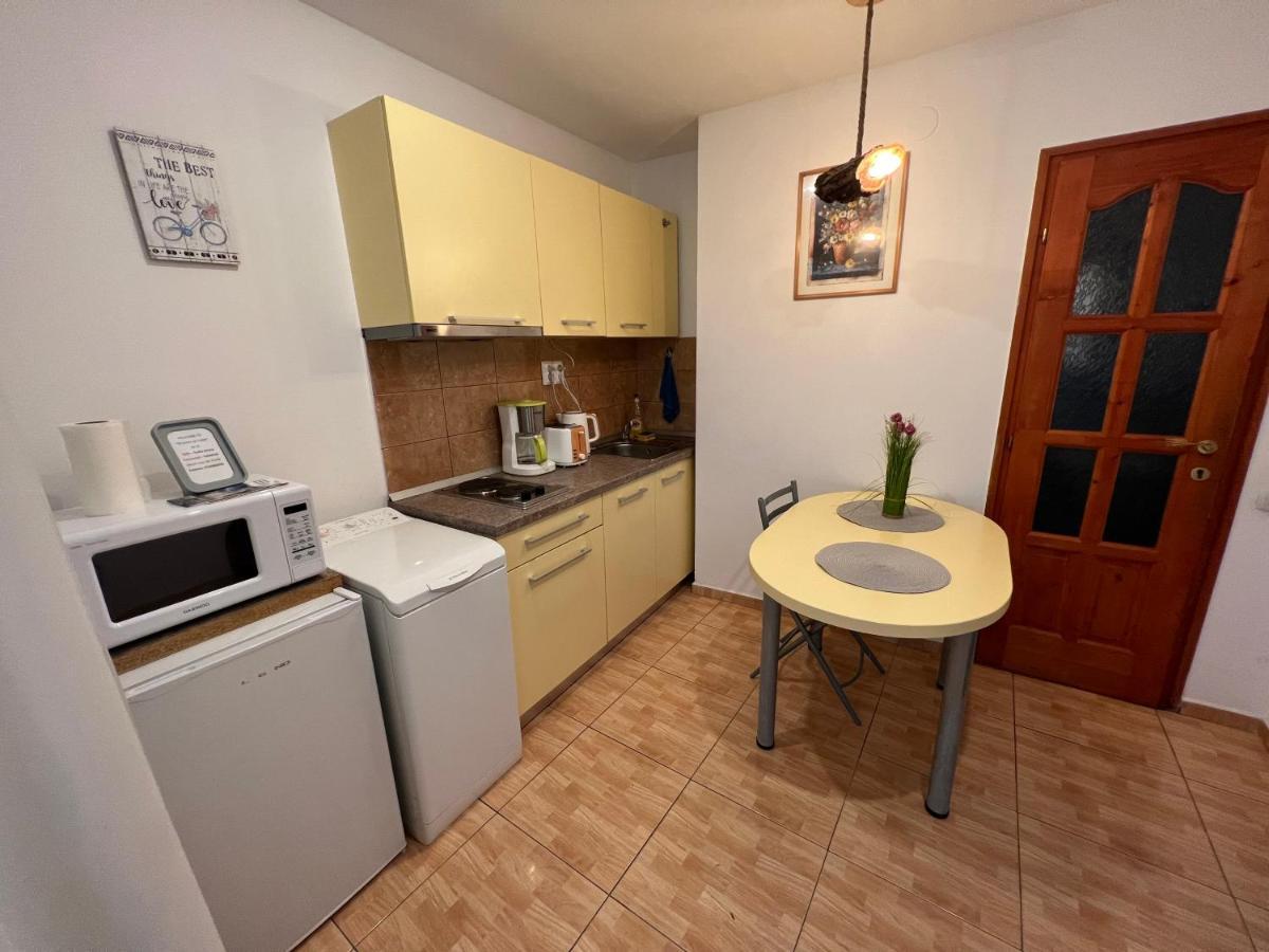 Appartement Studio La Turn à Sibiu Extérieur photo